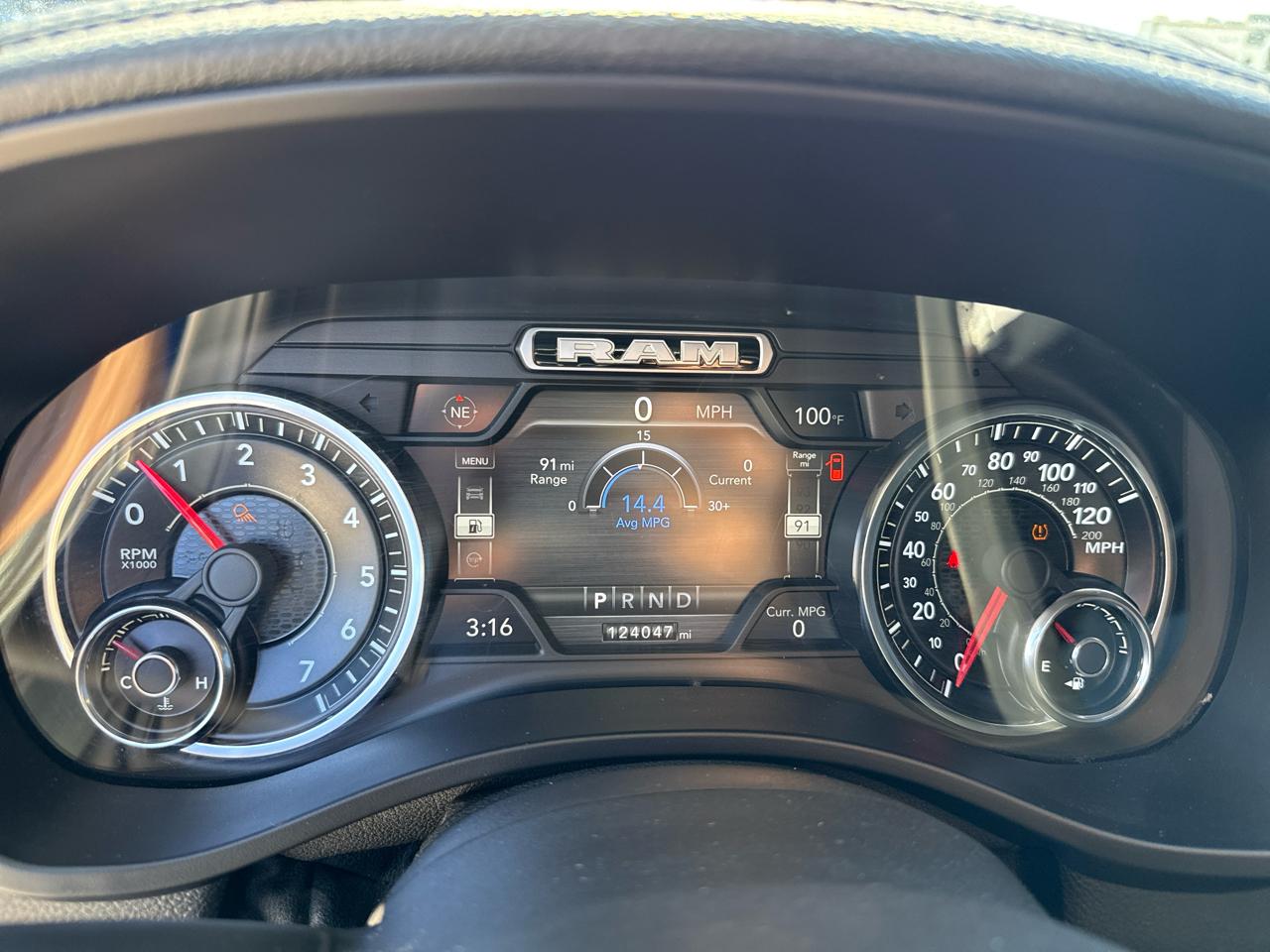 RAM 1500 Laramie Crew Cab SWB 2WD 2019