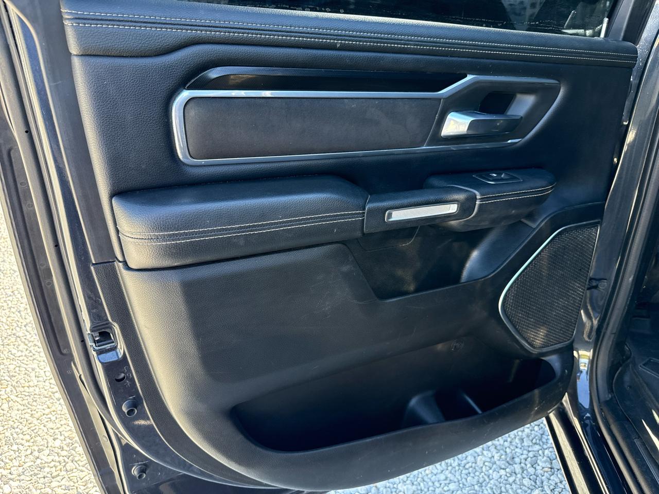 RAM 1500 Laramie Crew Cab SWB 2WD 2019