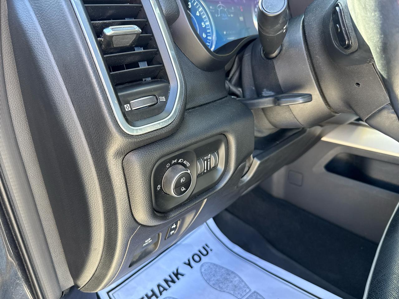 RAM 1500 Laramie Crew Cab SWB 2WD 2019