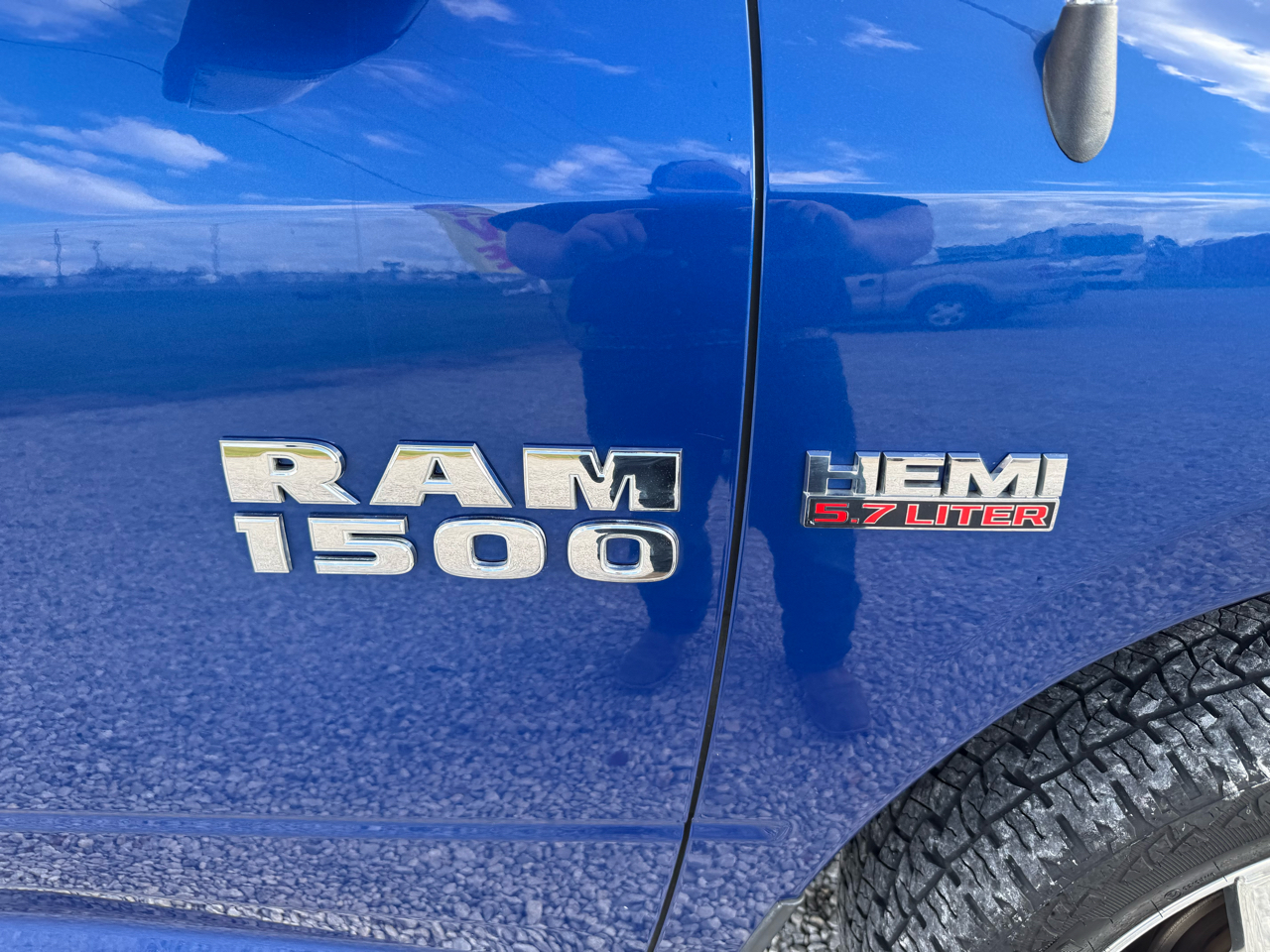 RAM 1500 2WD Crew Cab 140.5" Sport 2017