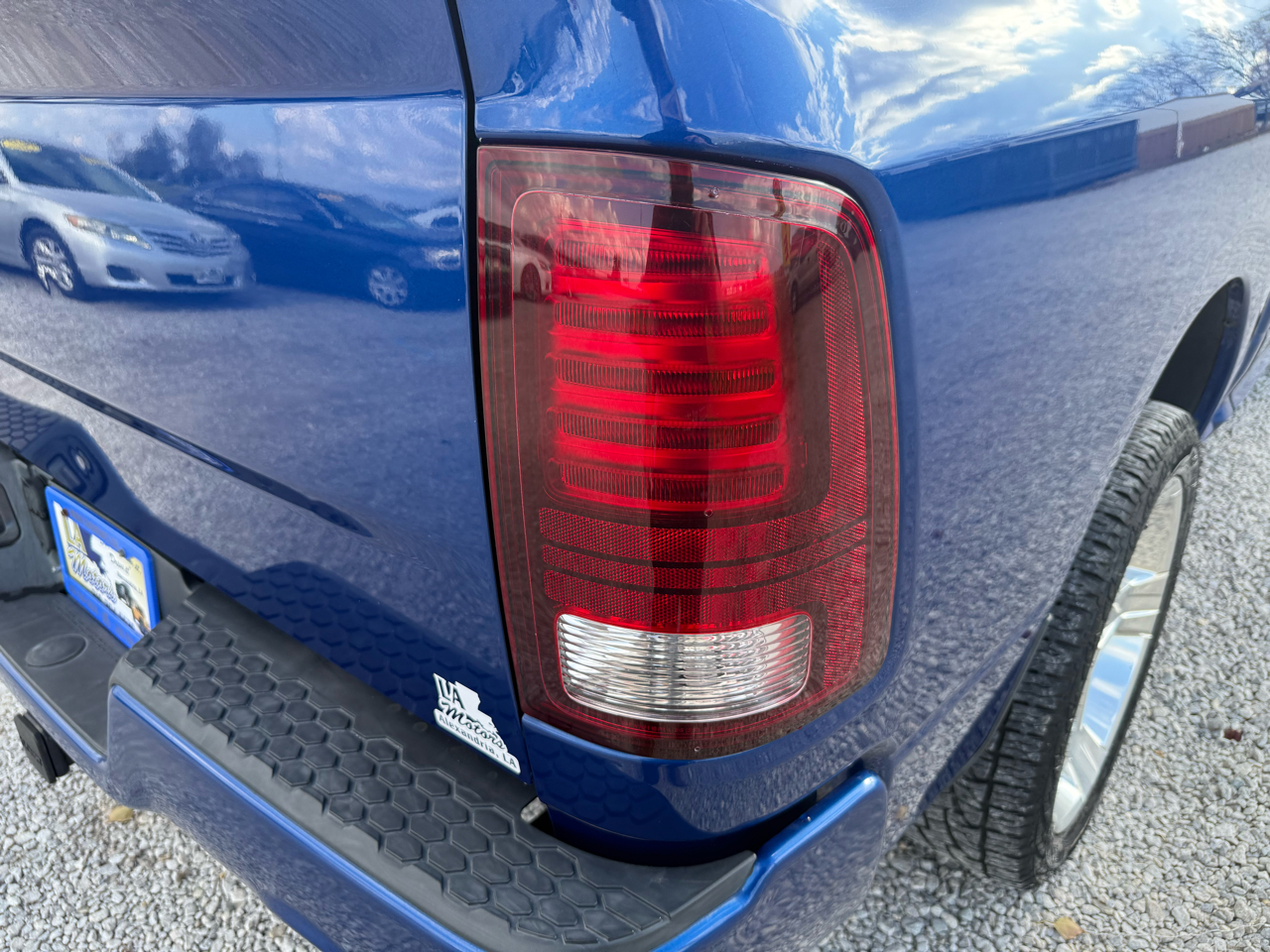 RAM 1500 2WD Crew Cab 140.5" Sport 2017