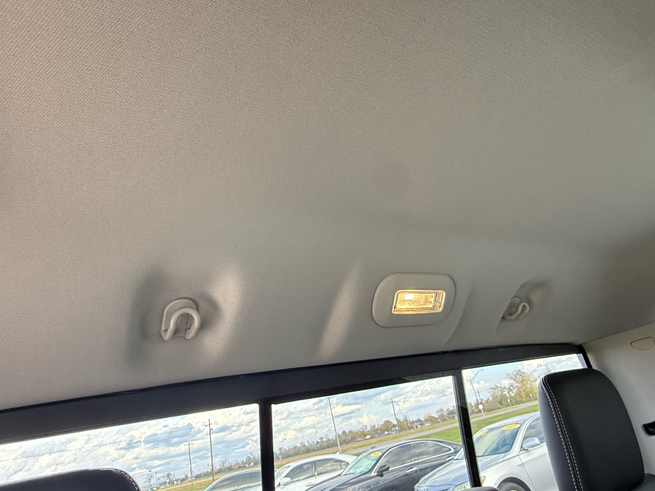 RAM 1500 2WD Crew Cab 140.5" Sport 2017