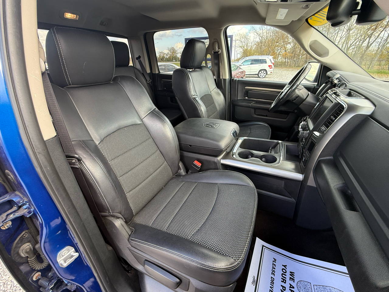 RAM 1500 2WD Crew Cab 140.5" Sport 2017