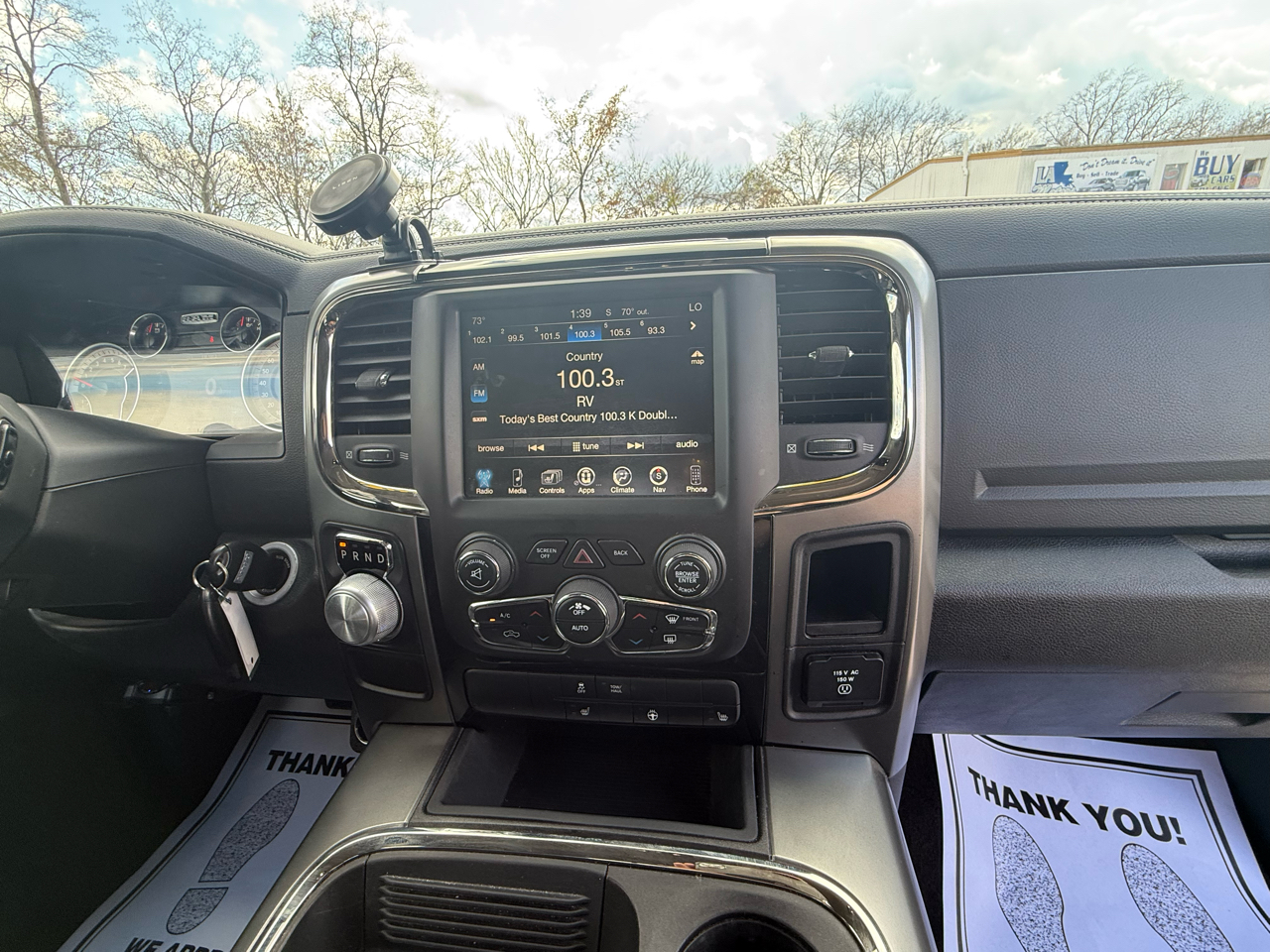 RAM 1500 2WD Crew Cab 140.5" Sport 2017