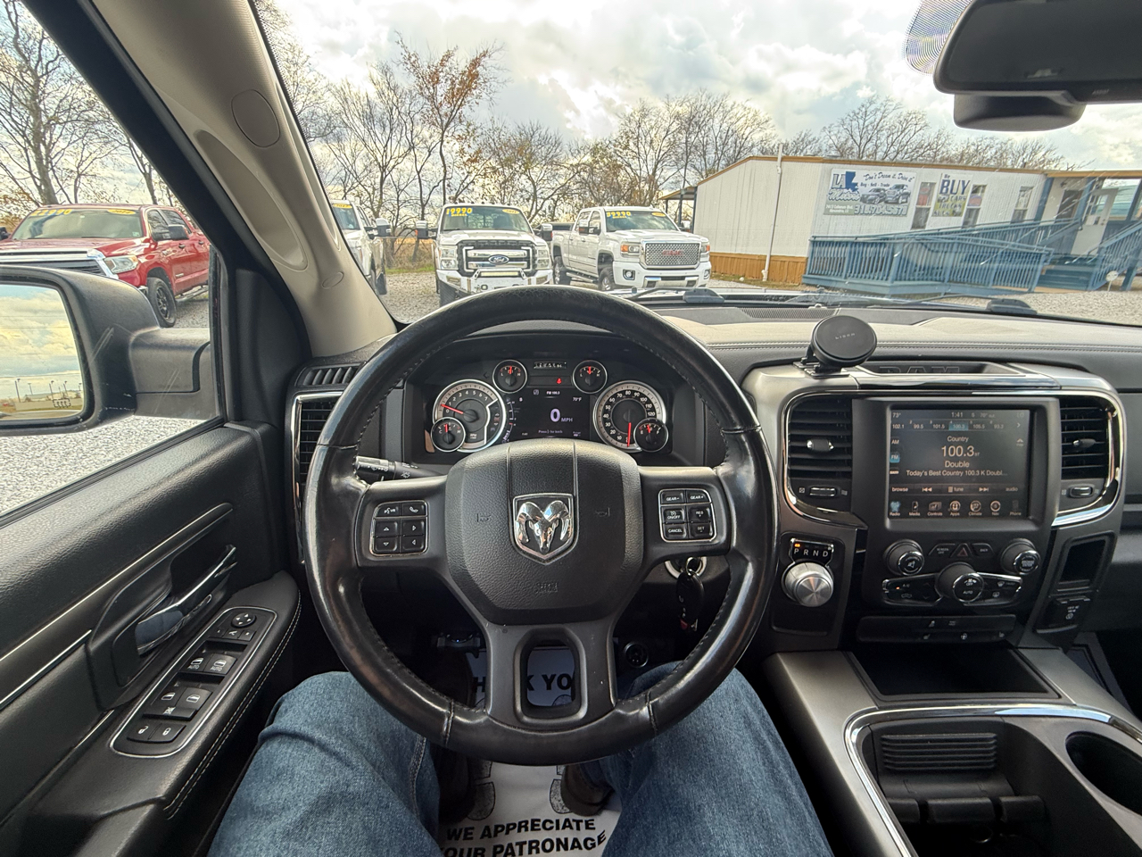 RAM 1500 2WD Crew Cab 140.5" Sport 2017