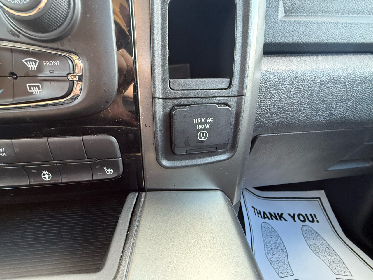 RAM 1500 2WD Crew Cab 140.5" Sport 2017