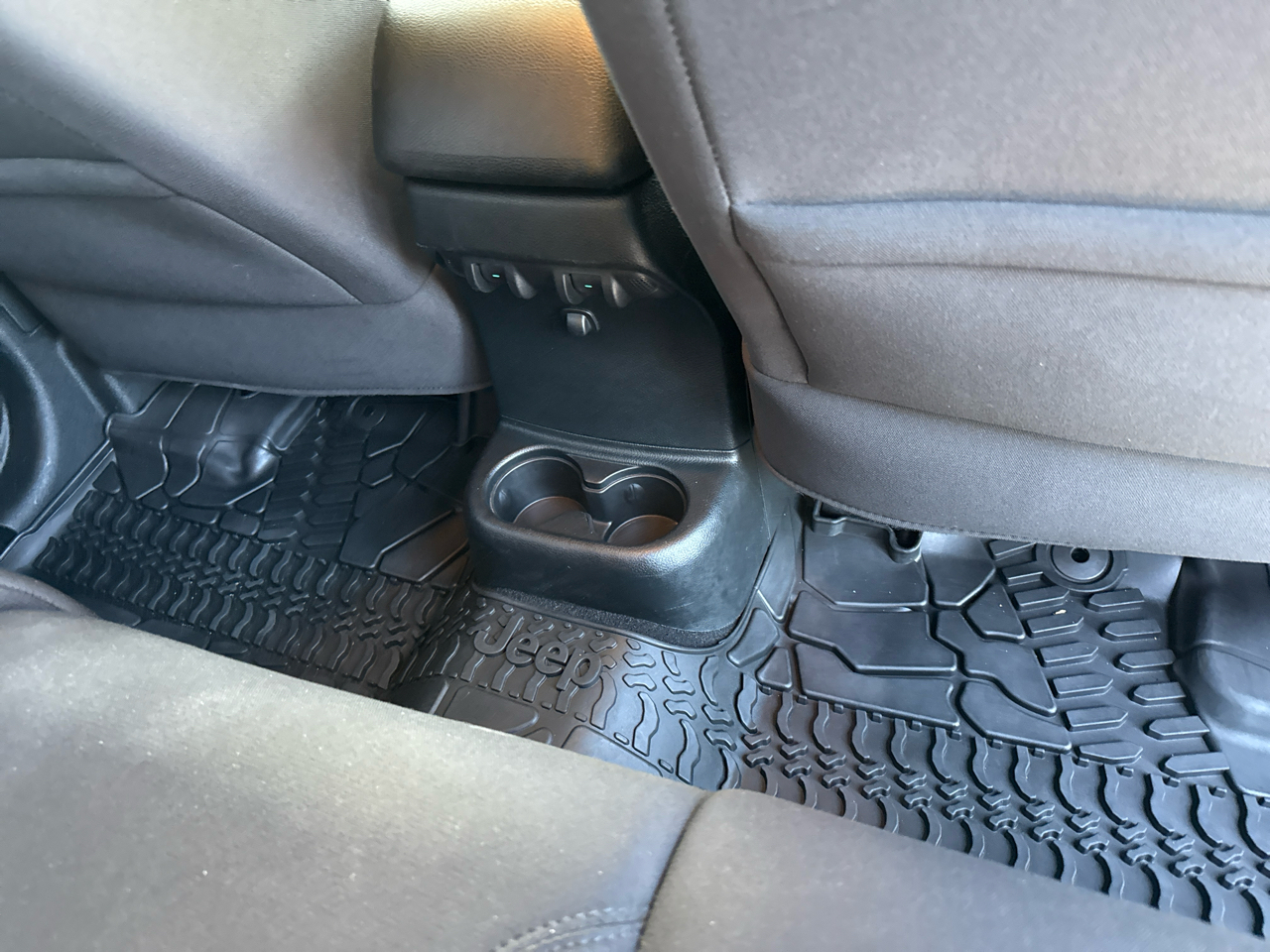 Jeep Wrangler Unlimited Sport 4WD 2017