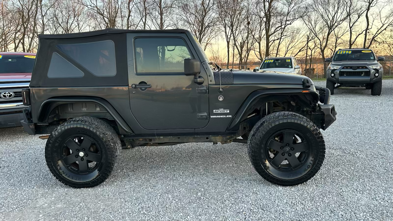 Jeep Wrangler Sport 4WD 2010