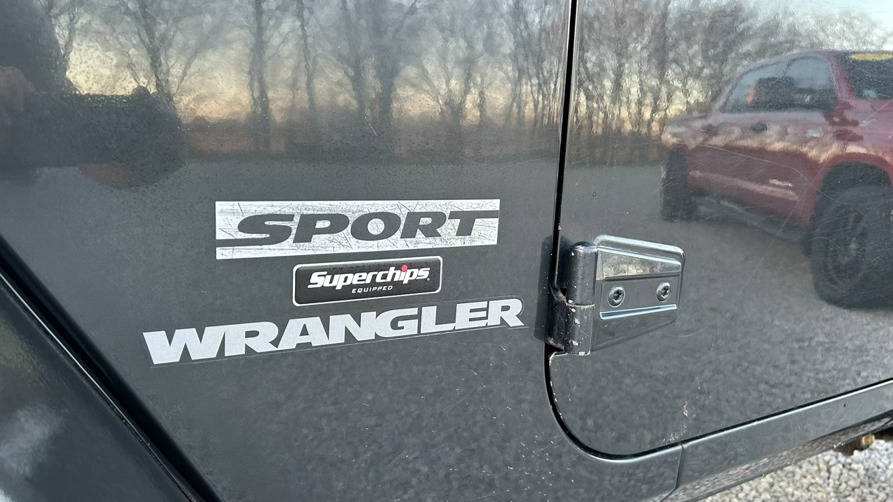 Jeep Wrangler Sport 4WD 2010