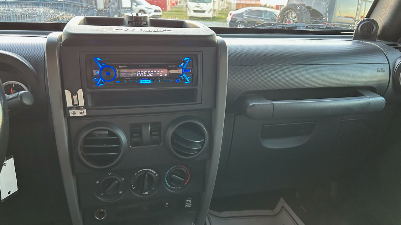 Jeep Wrangler Sport 4WD 2010