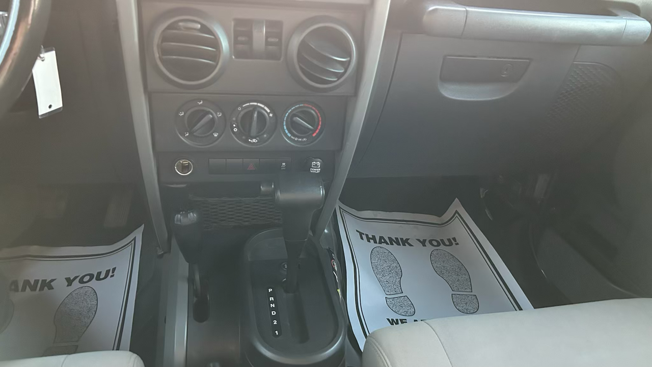 Jeep Wrangler Sport 4WD 2010