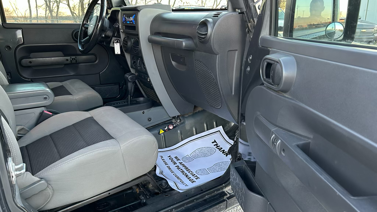 Jeep Wrangler Sport 4WD 2010