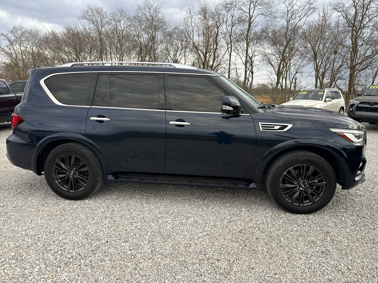 Infiniti QX80 LUXE 2019