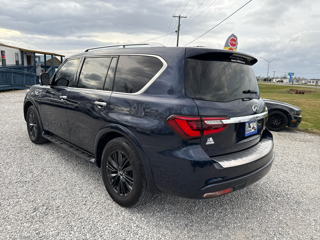 Infiniti QX80 LUXE 2019