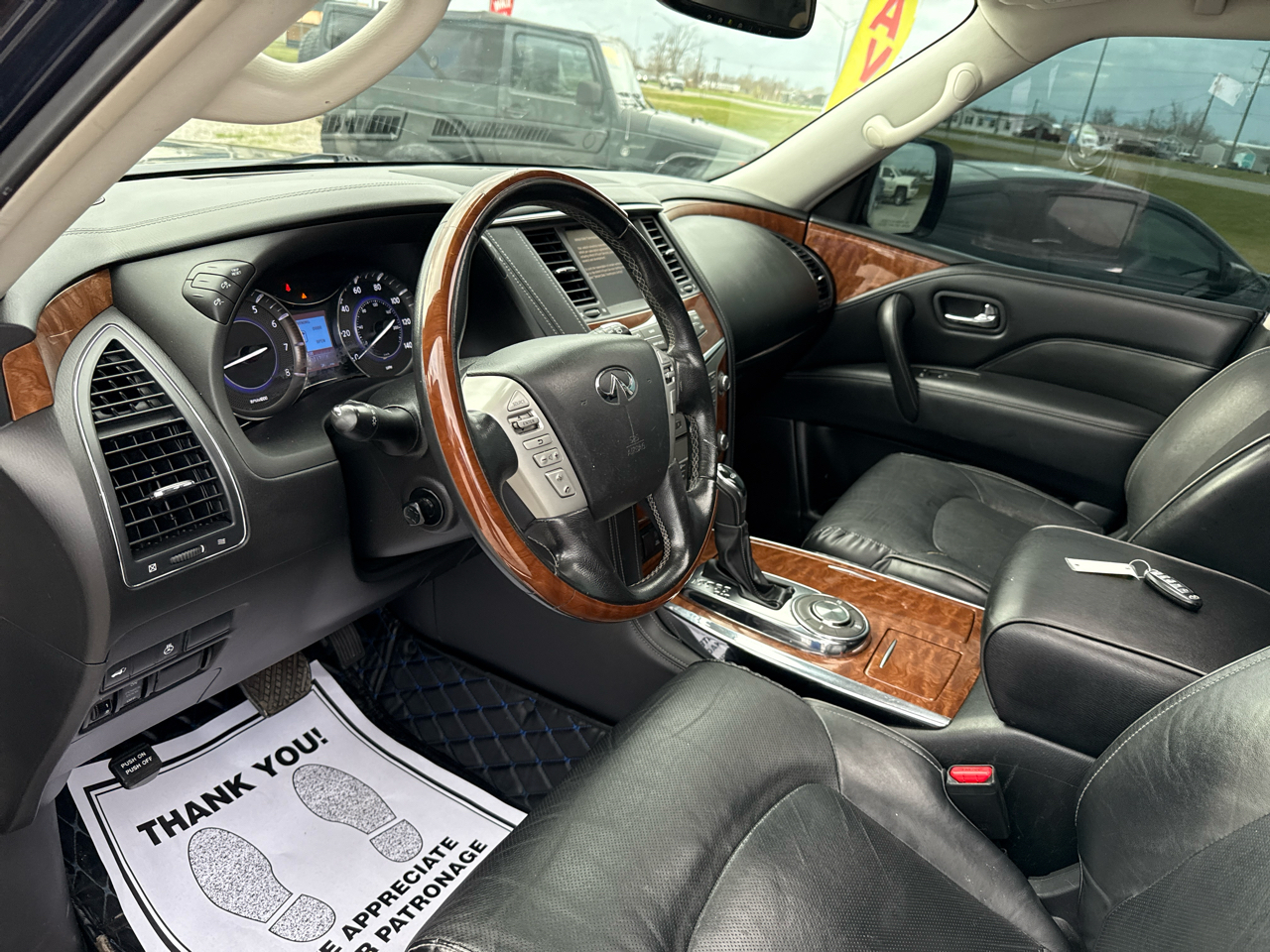 Infiniti QX80 LUXE 2019