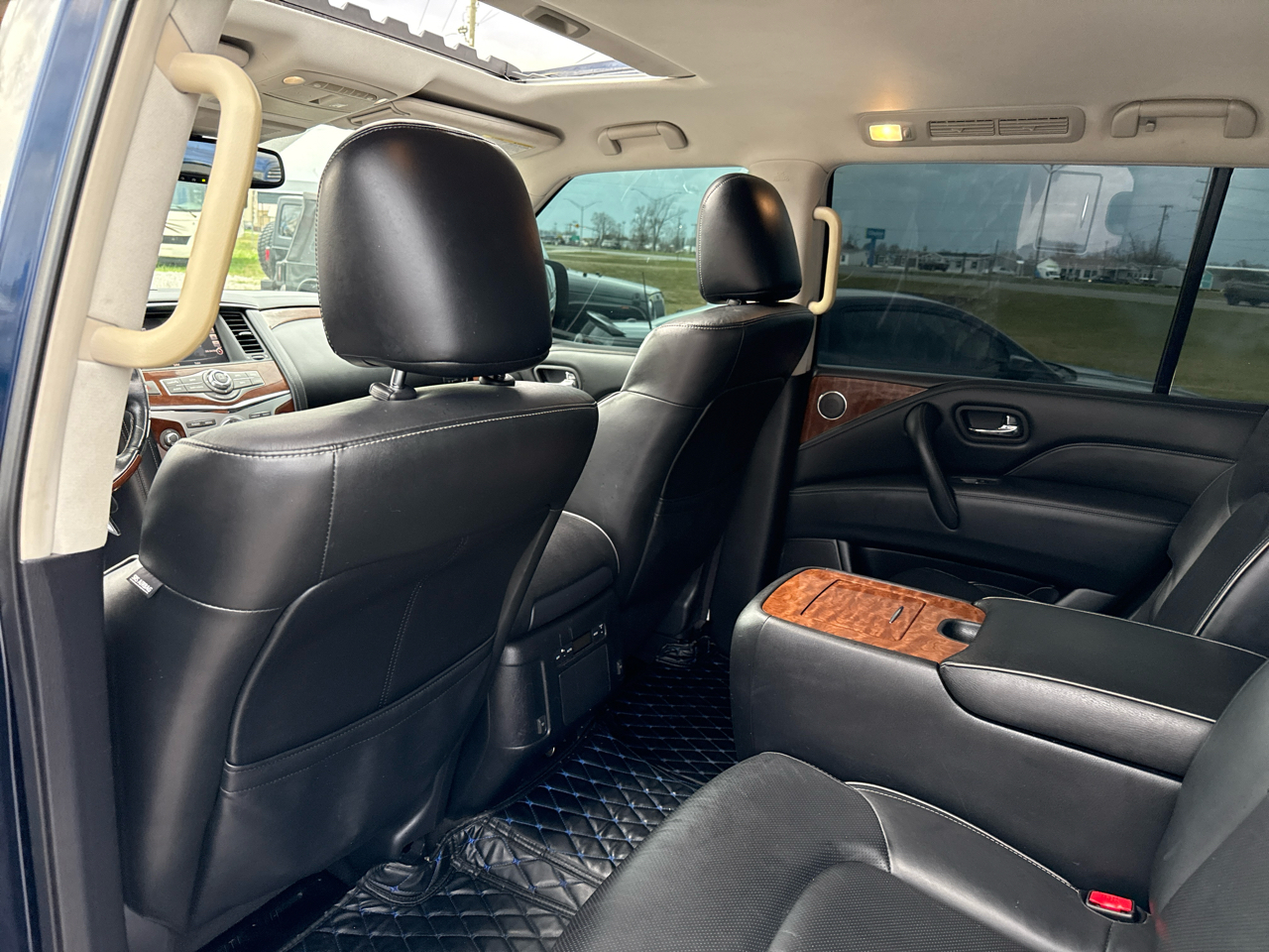 Infiniti QX80 LUXE 2019