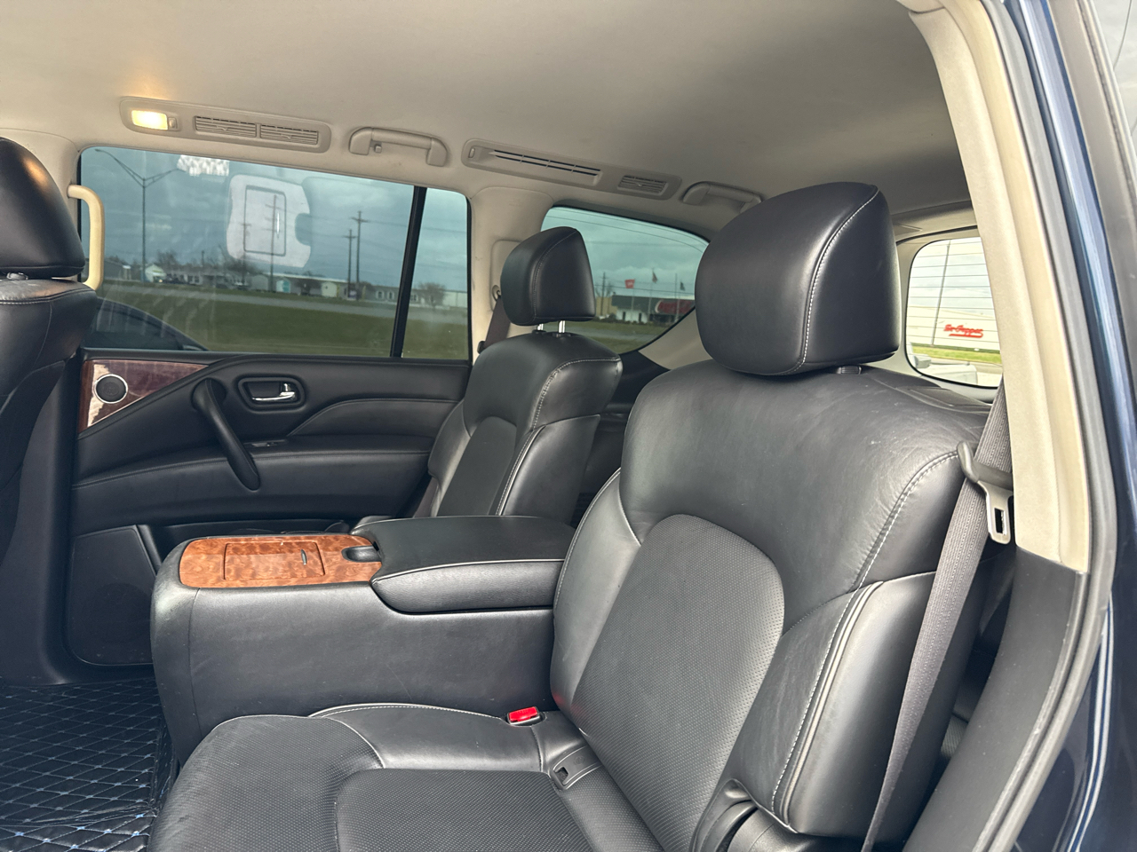 Infiniti QX80 LUXE 2019