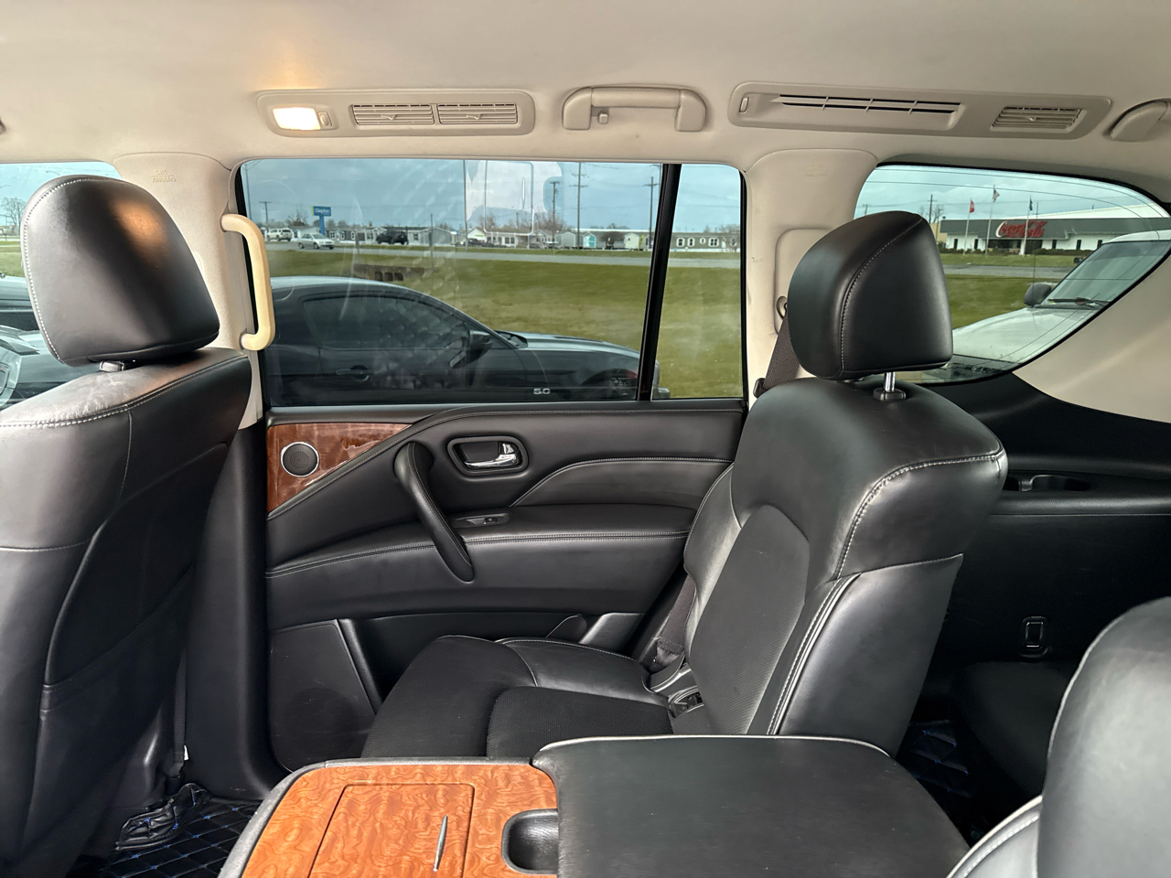 Infiniti QX80 LUXE 2019