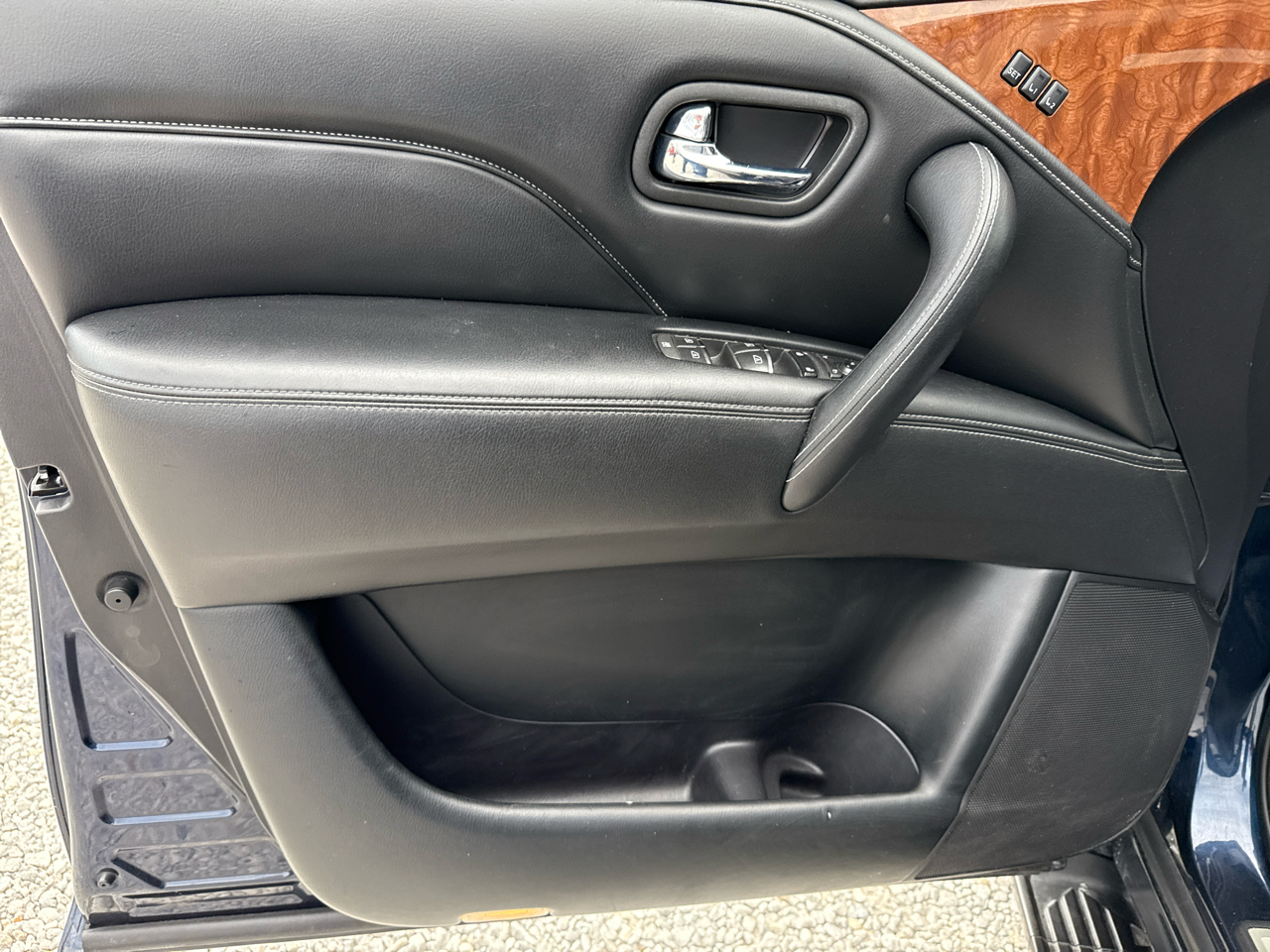 Infiniti QX80 LUXE 2019