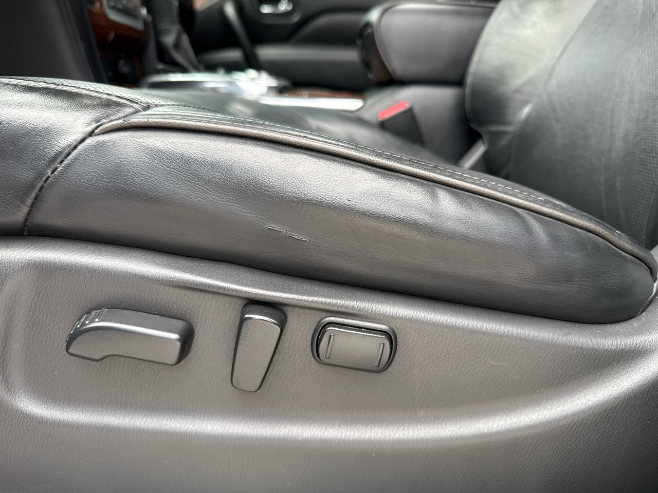 Infiniti QX80 LUXE 2019