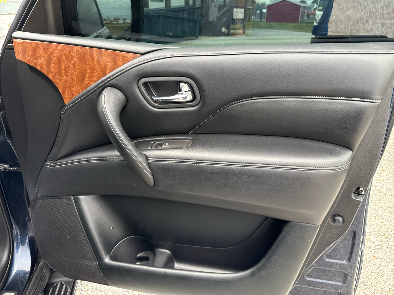 Infiniti QX80 LUXE 2019