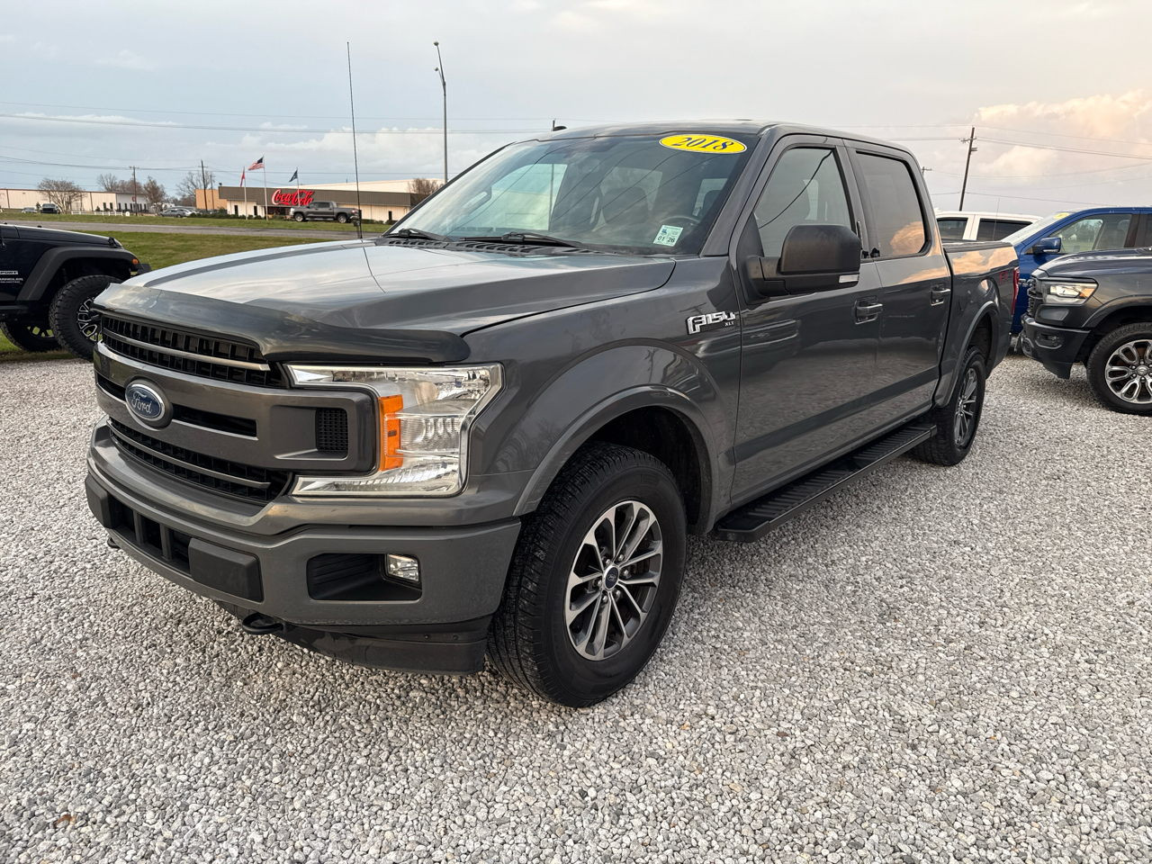 Ford F-150 4WD SuperCrew 145" XLT 2018