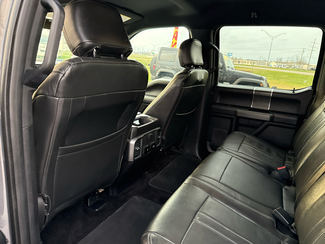 Ford F-150 4WD SuperCrew 145" XLT 2018