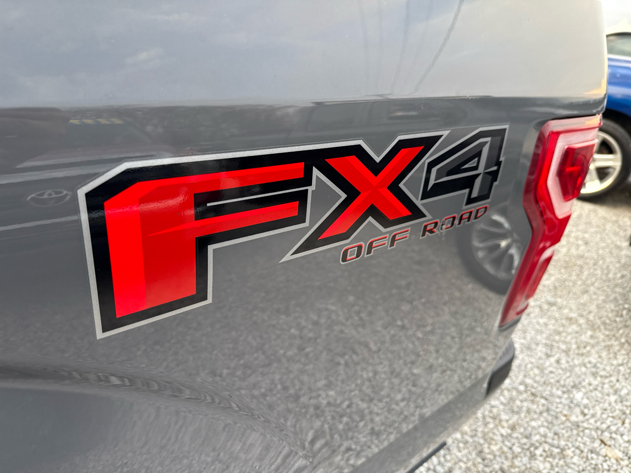 Ford F-150 4WD SuperCrew 145" XLT 2018