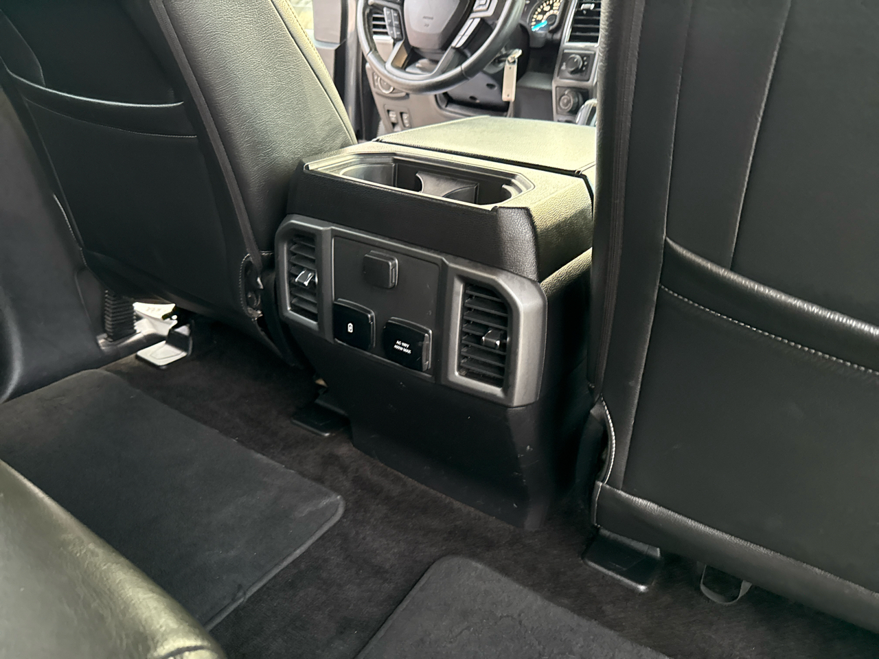 Ford F-150 4WD SuperCrew 145" XLT 2018