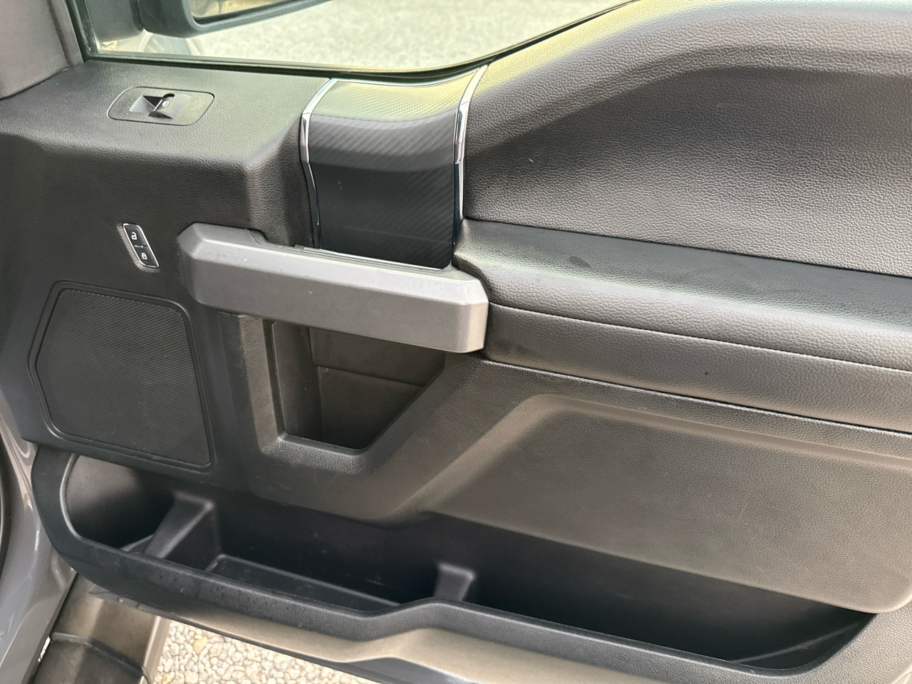 Ford F-150 4WD SuperCrew 145" XLT 2018