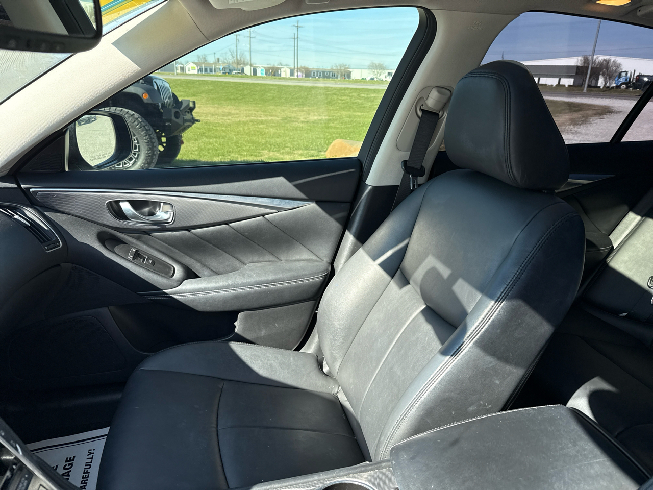 Infiniti Q50 Premium 2015