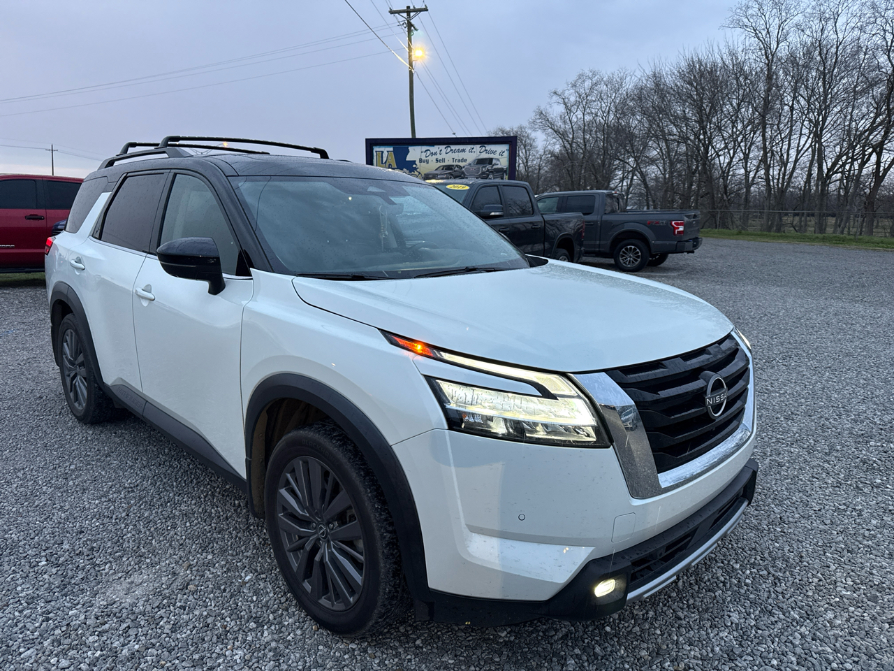 Nissan Pathfinder SL 2023