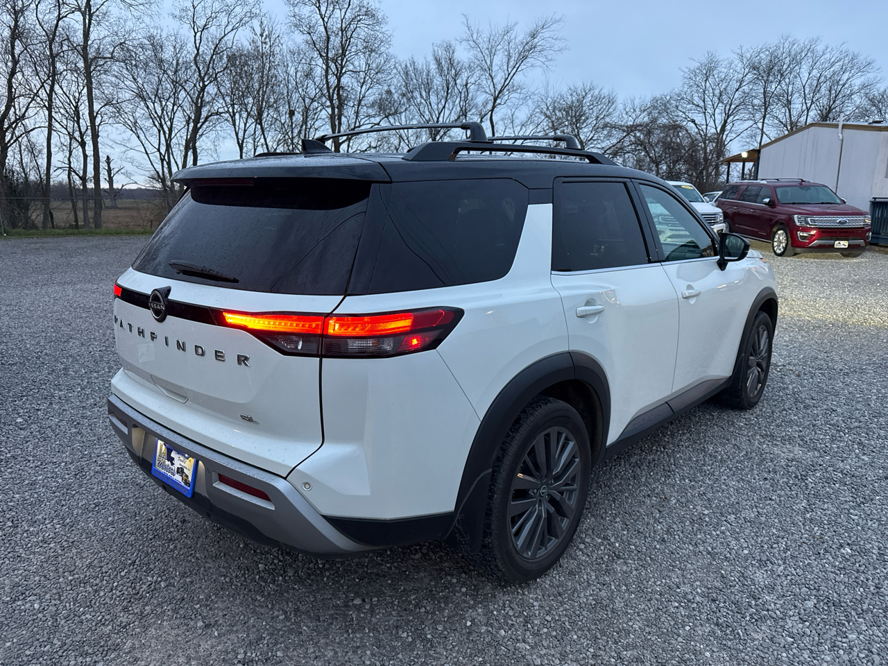 Nissan Pathfinder SL 2023