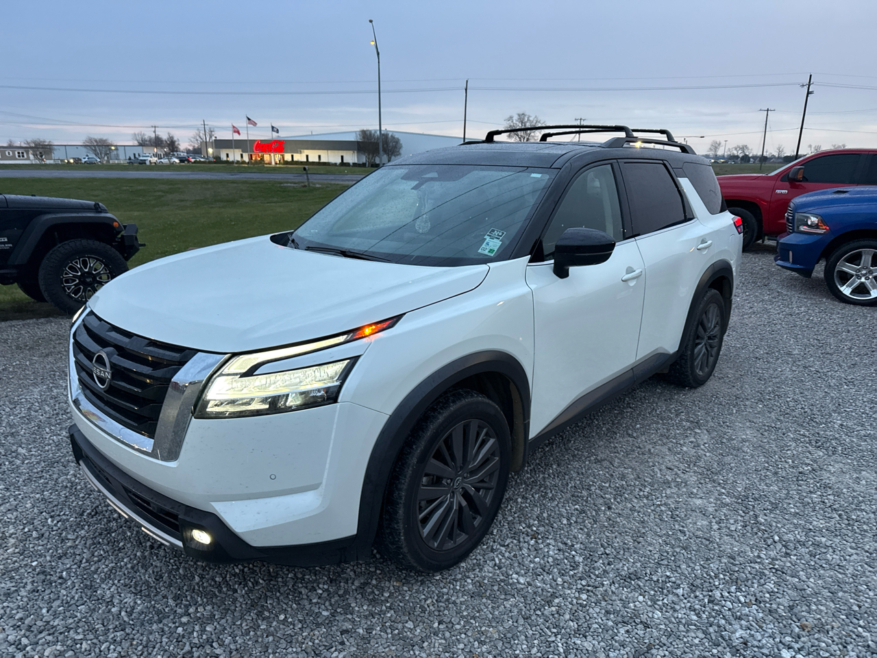 Nissan Pathfinder SL 2023