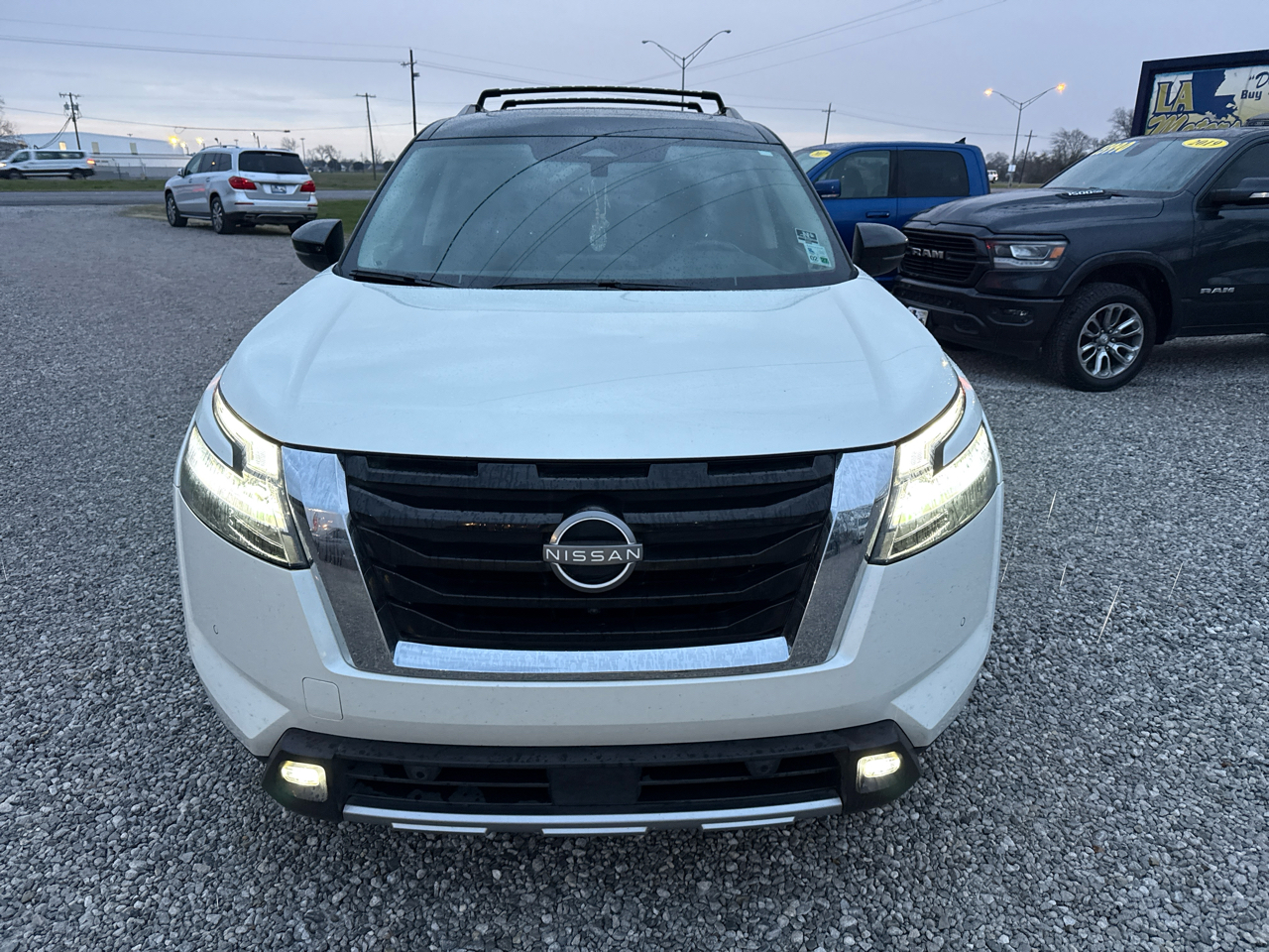 Nissan Pathfinder SL 2023