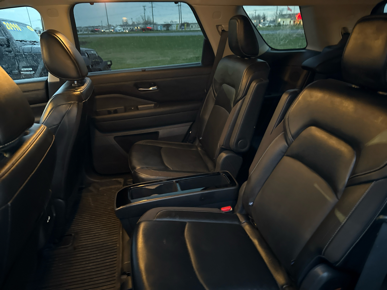 Nissan Pathfinder SL 2023