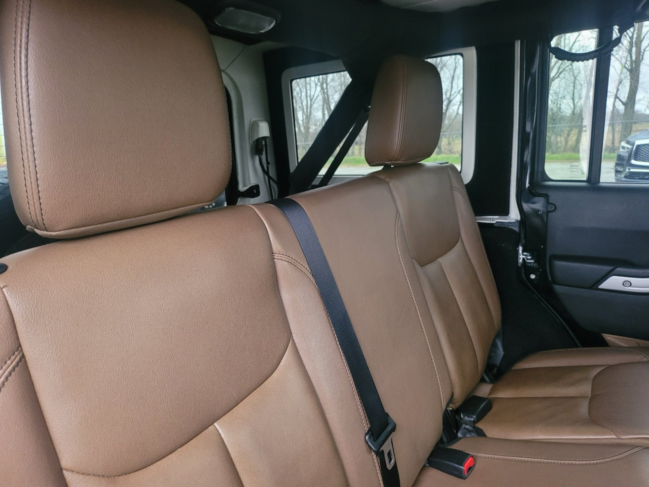 Jeep Wrangler Unlimited Sahara 4WD 2015