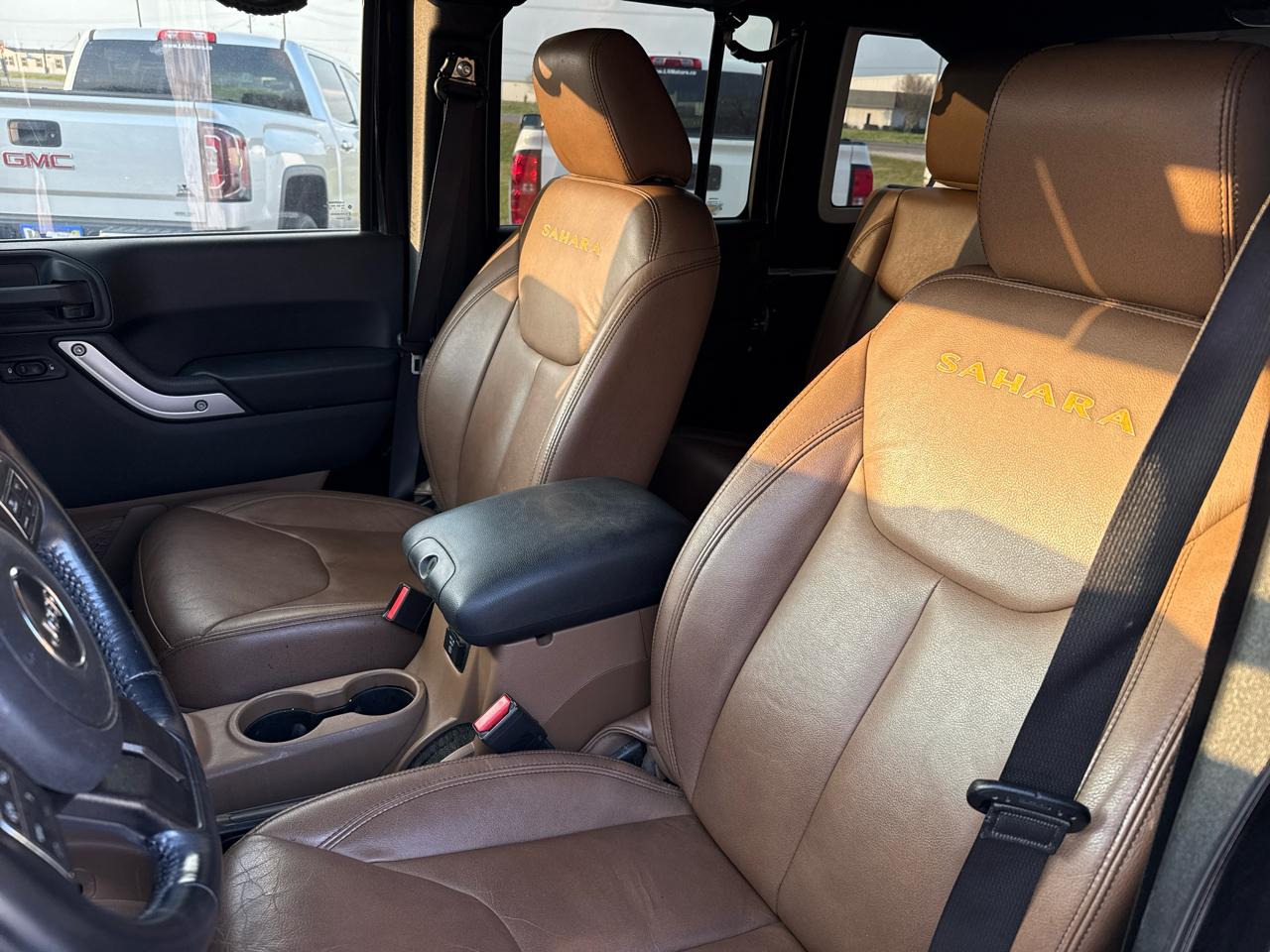 Jeep Wrangler Unlimited Sahara 4WD 2015