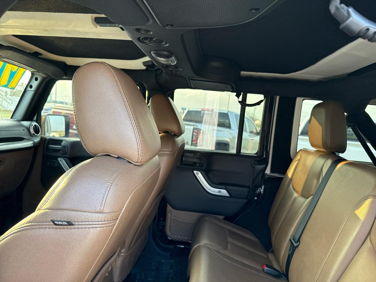 Jeep Wrangler Unlimited Sahara 4WD 2015