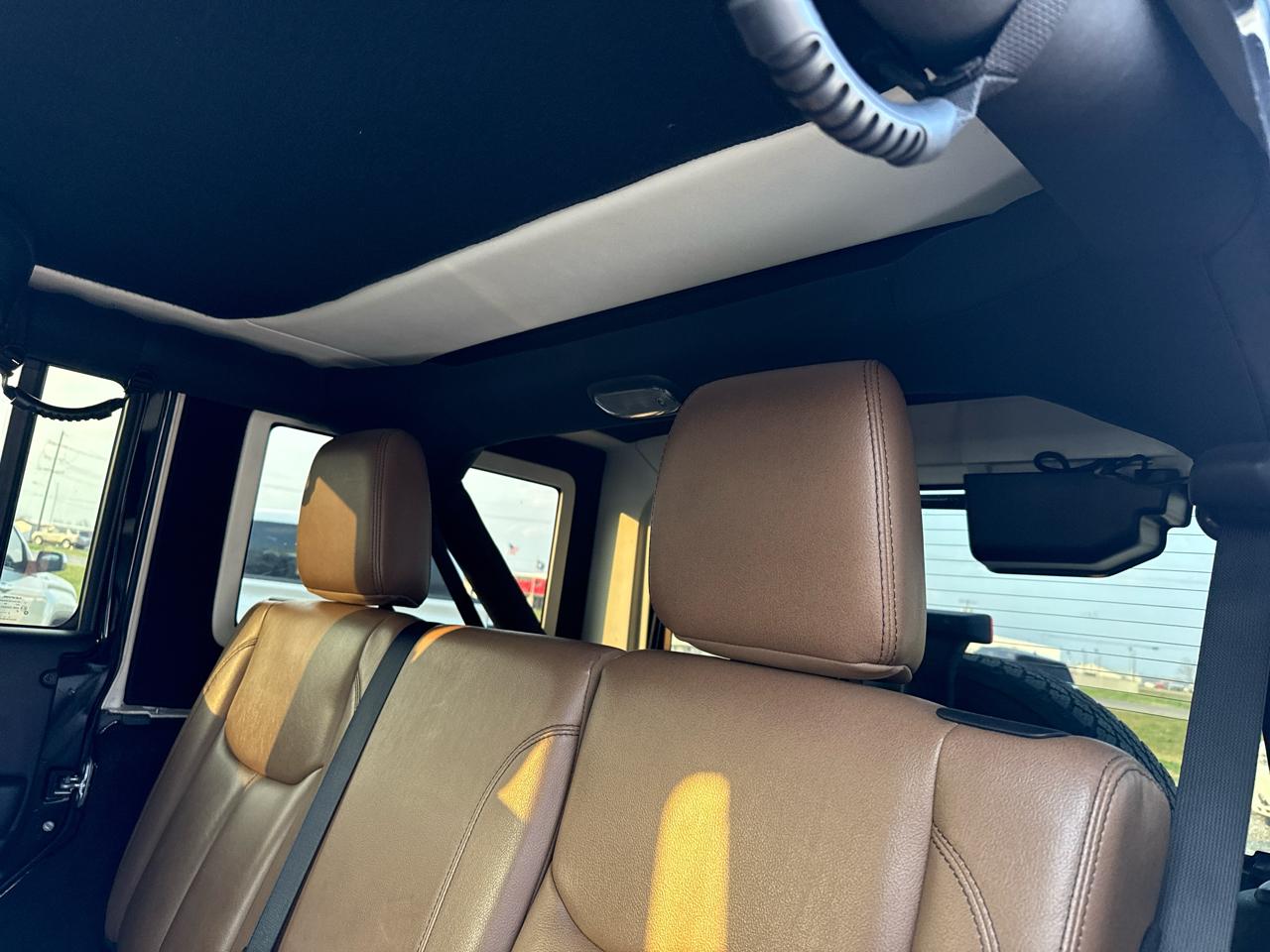 Jeep Wrangler Unlimited Sahara 4WD 2015