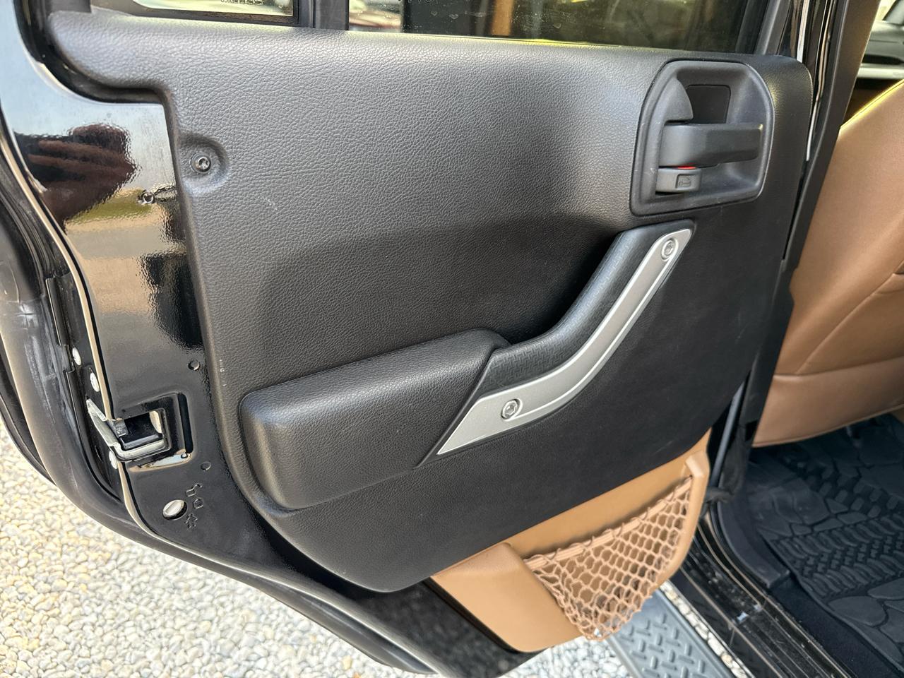 Jeep Wrangler Unlimited Sahara 4WD 2015