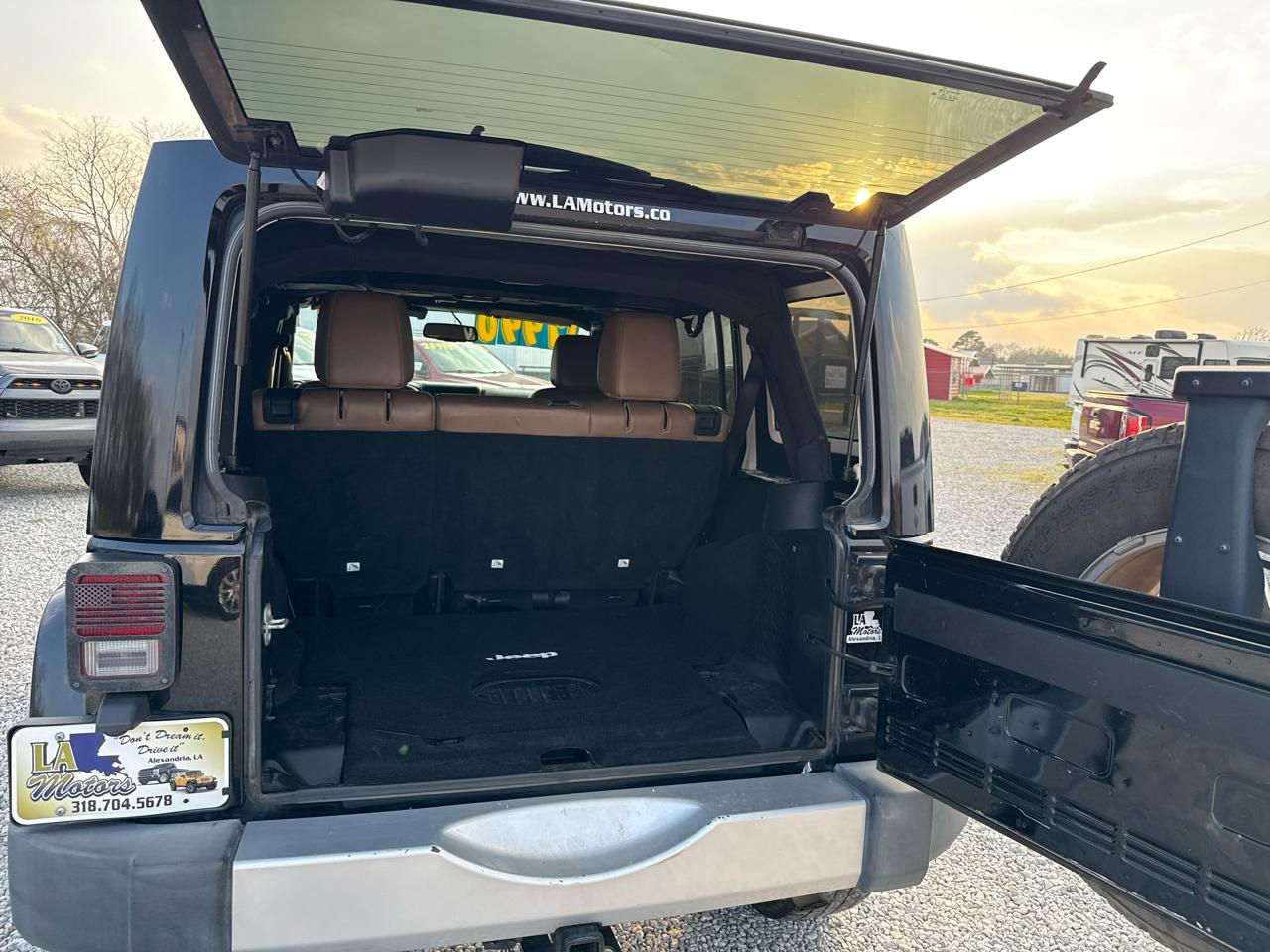 Jeep Wrangler Unlimited Sahara 4WD 2015