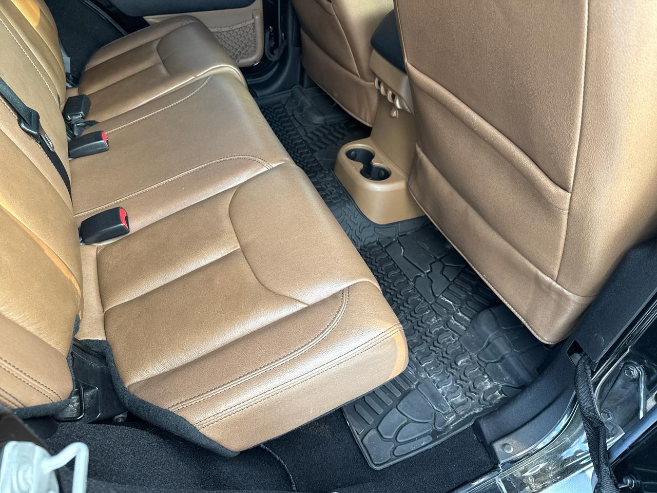 Jeep Wrangler Unlimited Sahara 4WD 2015