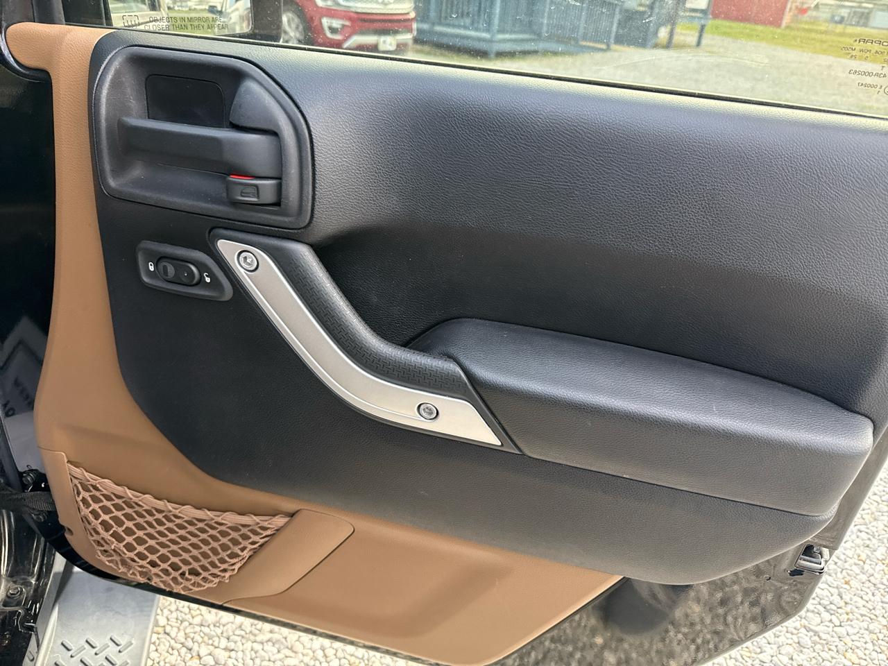 Jeep Wrangler Unlimited Sahara 4WD 2015