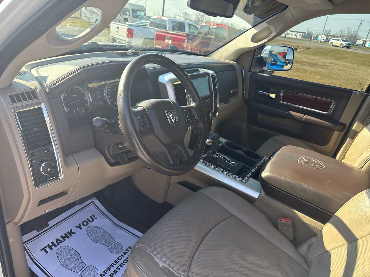 RAM 1500 Laramie Crew Cab 4WD 2012