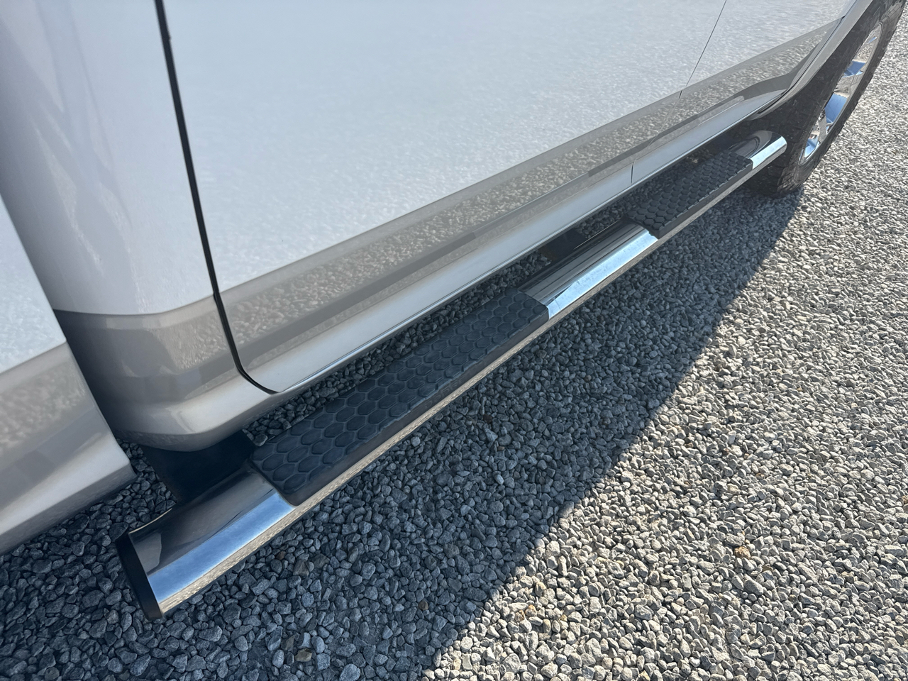 RAM 1500 Laramie Crew Cab 4WD 2012