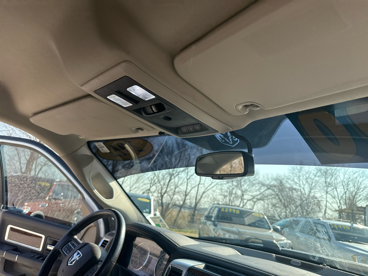 RAM 1500 Laramie Crew Cab 4WD 2012