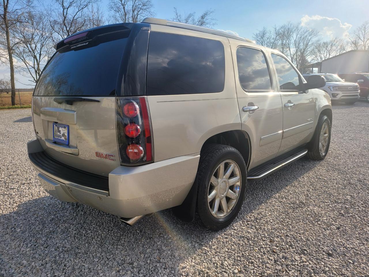 GMC Yukon Denali 2WD 2013