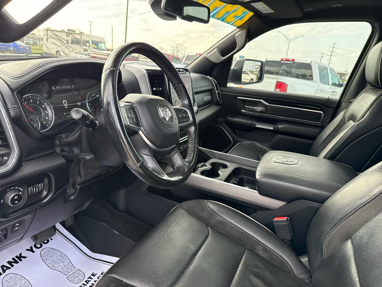 RAM 1500 Laramie Crew Cab SWB 4WD 2020