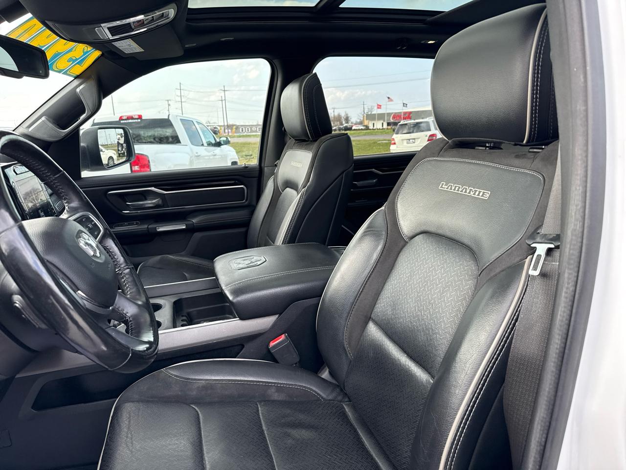 RAM 1500 Laramie Crew Cab SWB 4WD 2020